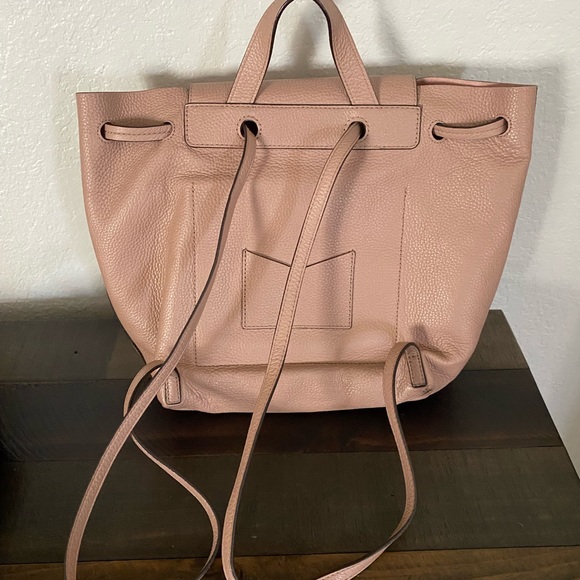 Micheal Kors Junie Medium size Flap Backpack; Trendy Women's backpack - Picture 6 of 12